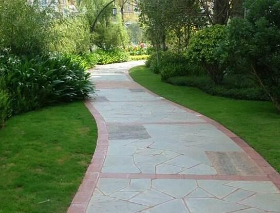 園林（lín）綠化工程中園林植物景觀設計如何做呢?